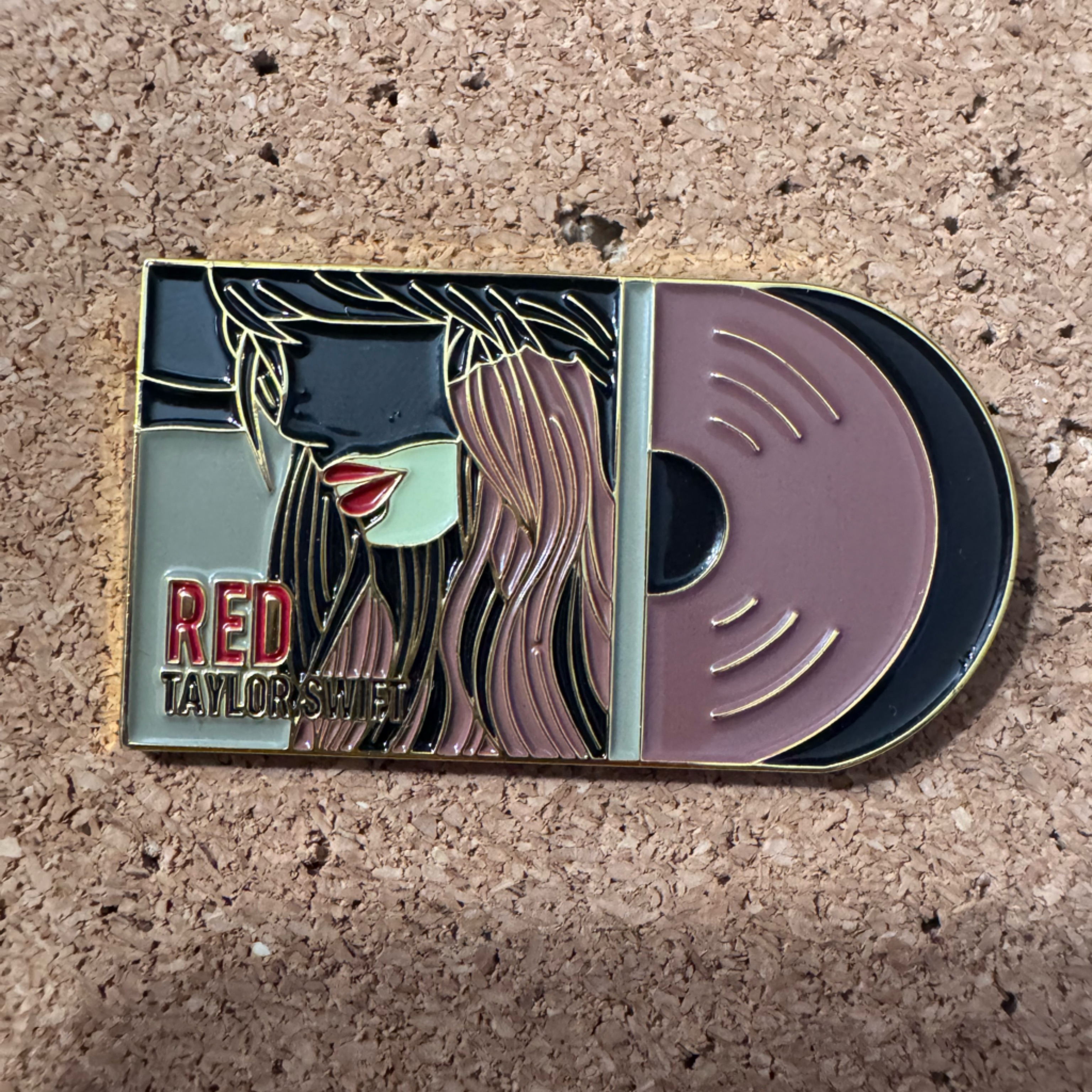Taylor Swift Red Album Cover - Red Record Taylor Pin 13$
